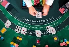 Tampilan pemilihan meja dengan informasi limit taruhan di keraton togel